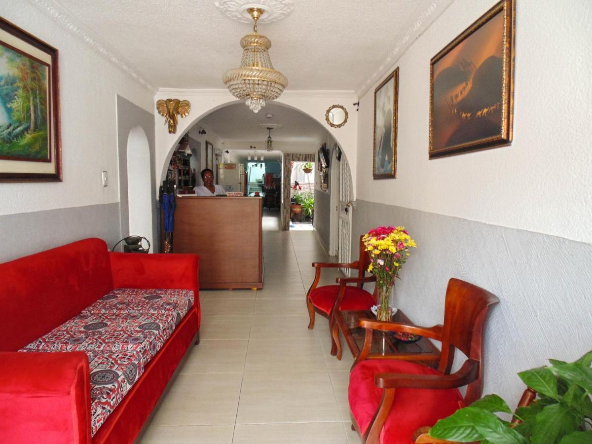 Hotel Ciudad Senora 布加 外观 照片